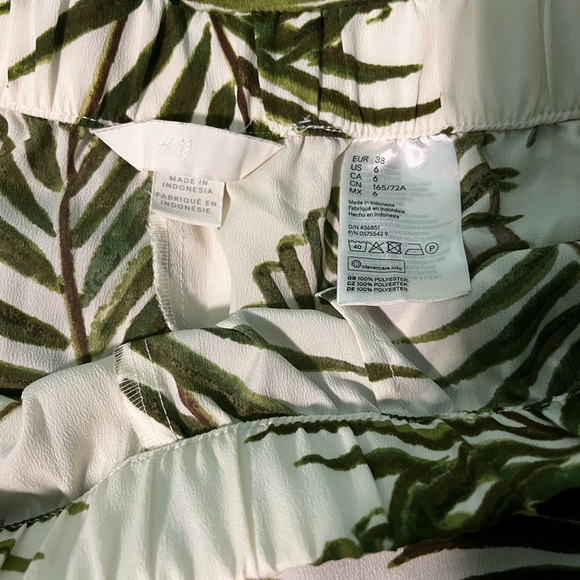 H&M pants, size 6, silk - Picture 4 of 8